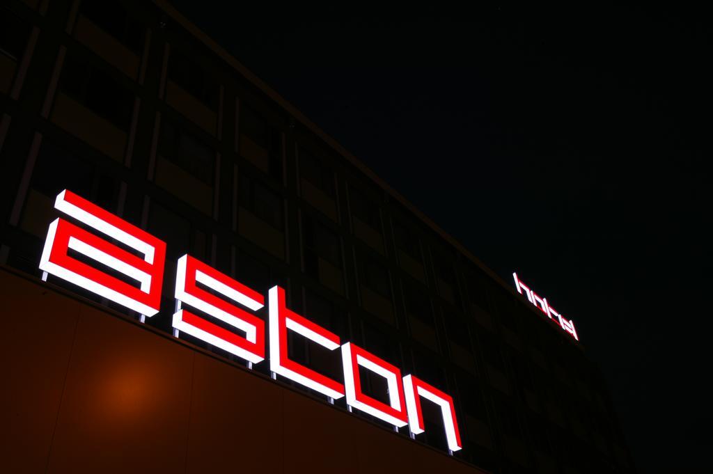 Aston Hotel Pressburg Exterior foto